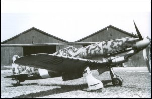 C.205V M.M. 9488 was transferred to Sardegna in September 1943 (by s.ten Re), but returned to Lonate Ozzolo for a re-egining.  Note the different camouflage of the engine cowling.