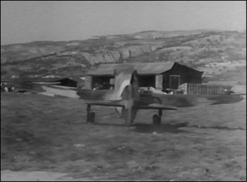 Image 1 - Rear view D.520 Red-6